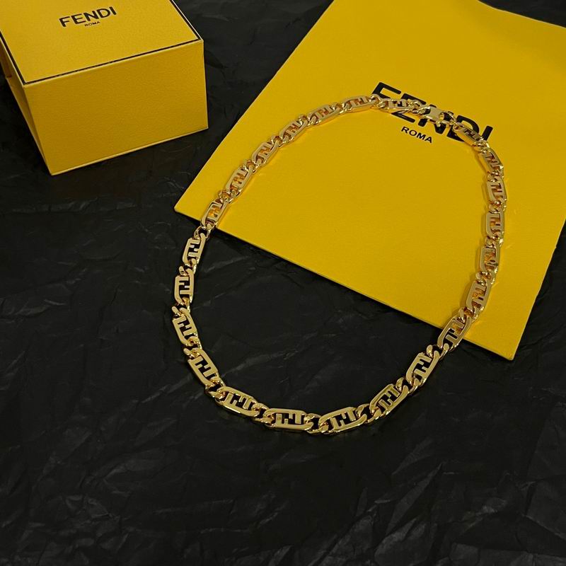 Fendi necklace 05lyx40